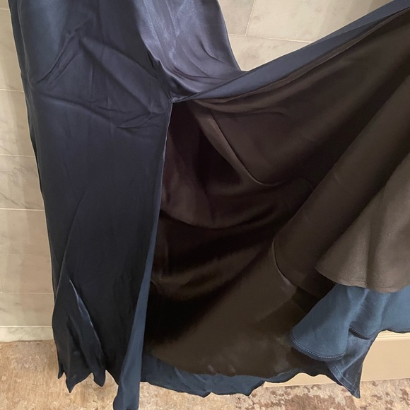 and by Allen Schwartz Navy “Bias” Satin Slip Gown Size 6 - Picture 4 of 10